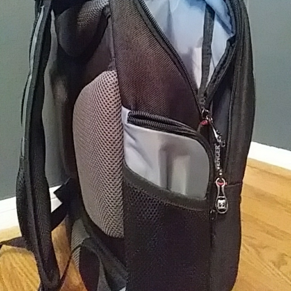 Wenger Backpack - Picture 4 of 4