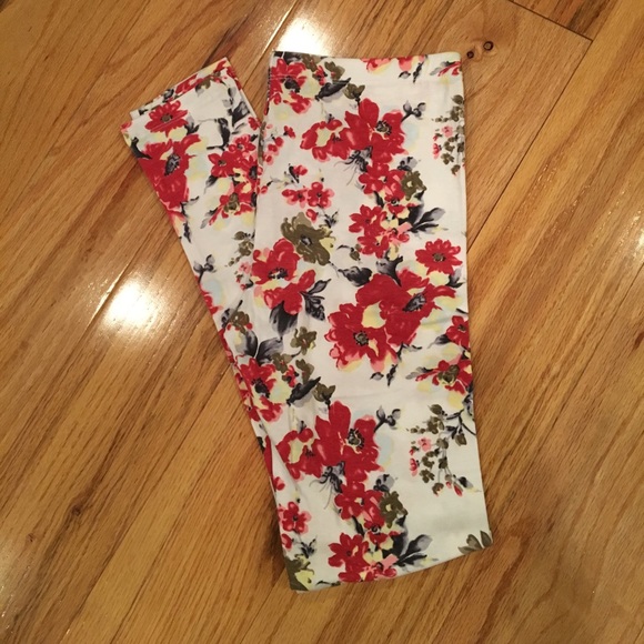 Soft Brushed Floral Leggings - Picture 2 of 3