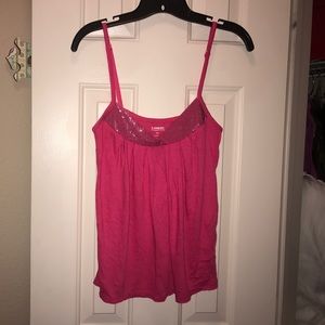 Who doesn't love a flirty pink tank?!? 💗