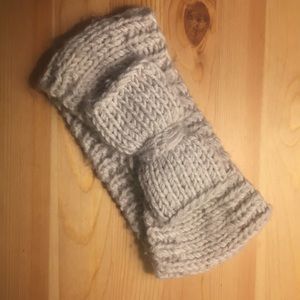Knit headband with bow