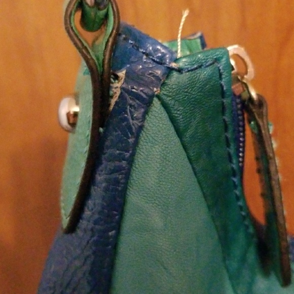 Guess patchwork crossbody purse - Picture 7 of 7