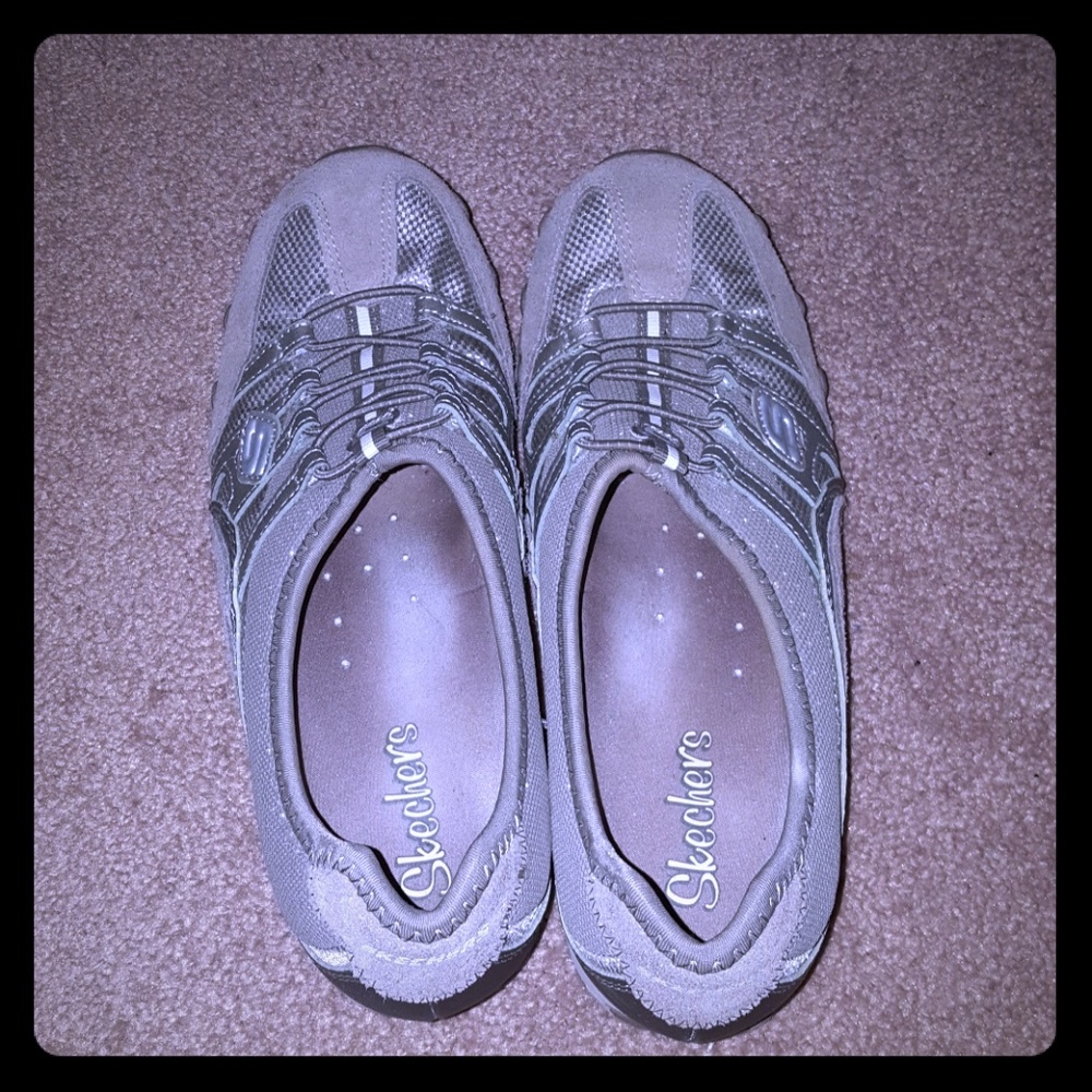 Skechers