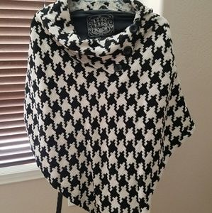 Houndstooth Cape