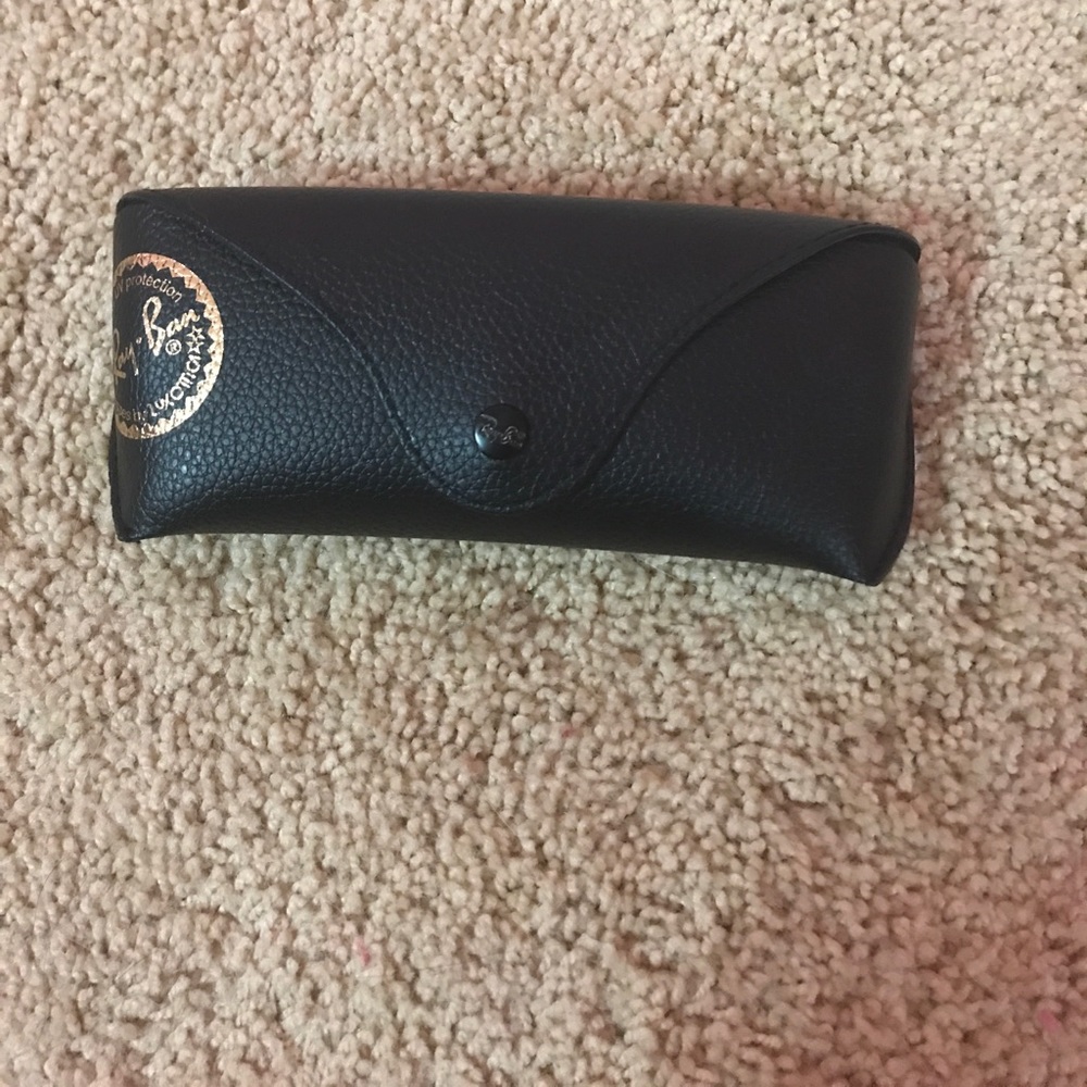 Authentic Ray Ban Case *never used*
