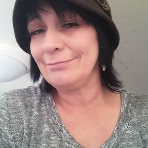 Meet your Posher, Gloria