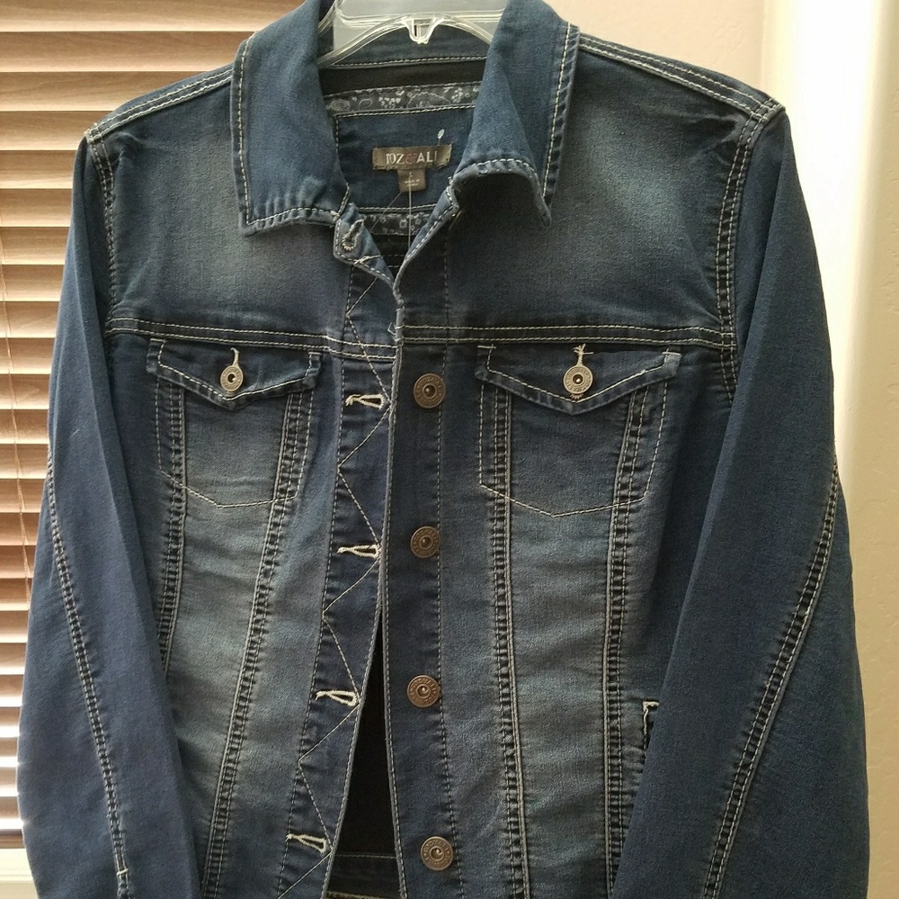 Stretchy jean jacket