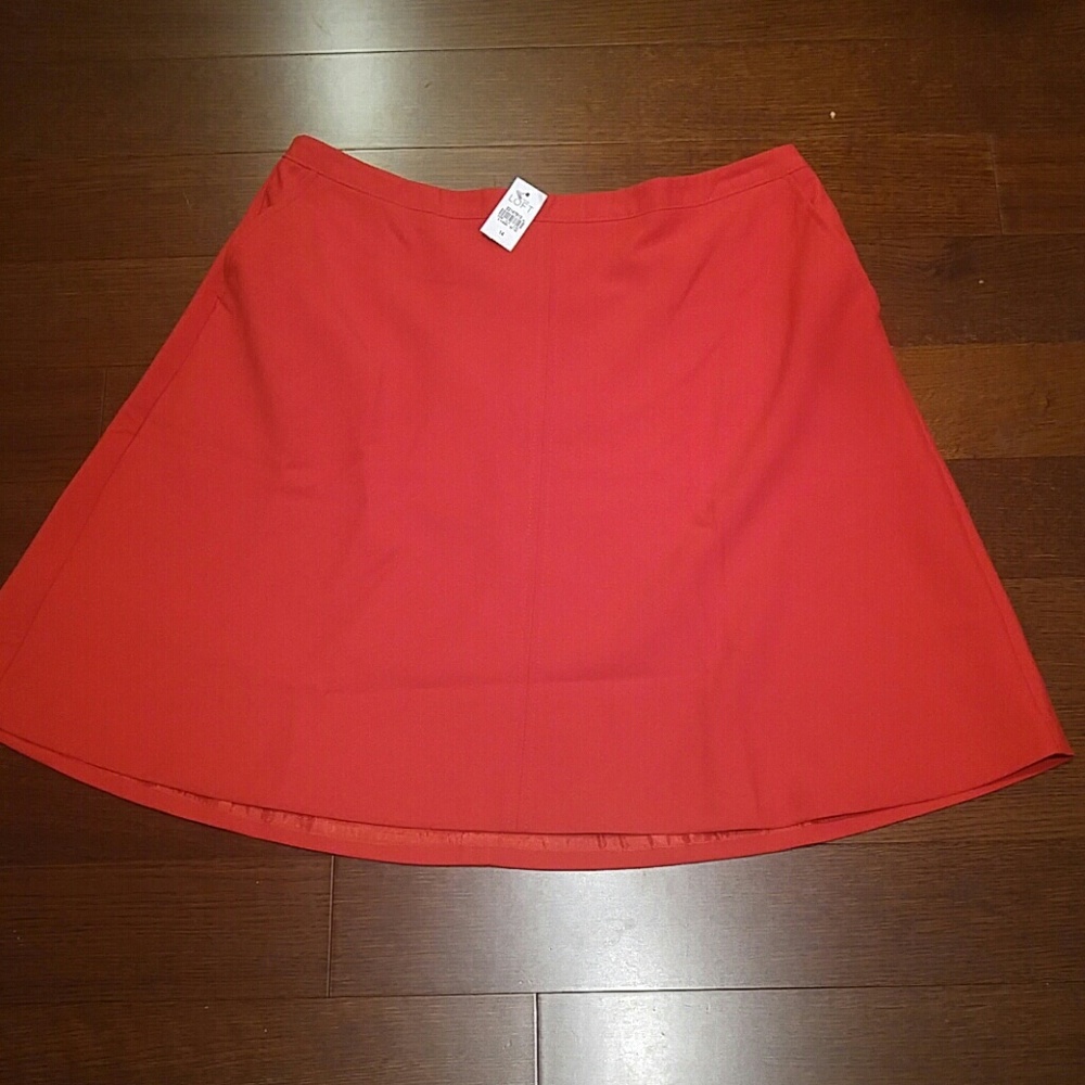 Red Pocket Skirt (Ann Taylor LOFT, NWT)