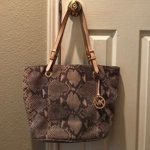 Authentic Michael Kors Shoulder Bag