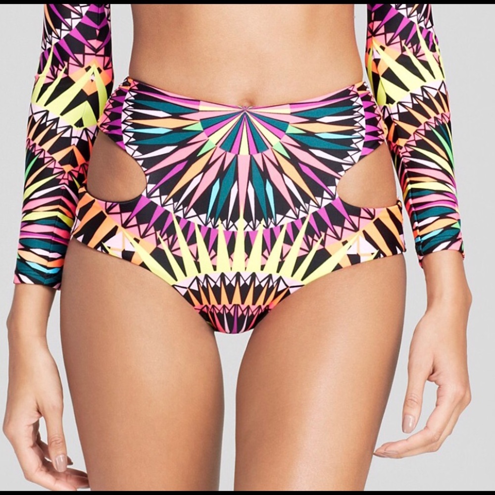 LOOKING FOR!!!!! These MH supernova bottoms medium - Picture 1 of 1