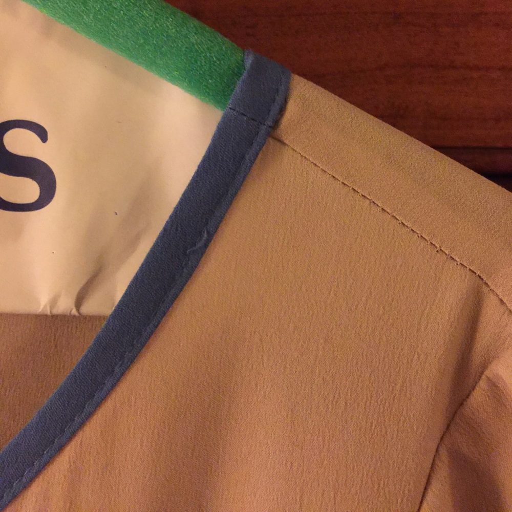 Ann Taylor blouse - Picture 5 of 6