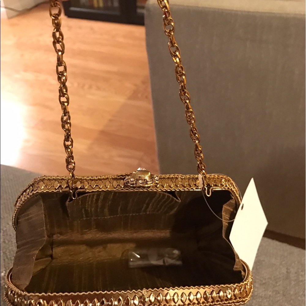 **HOLIDAY SALE**Hand crafted metallic clutch - Picture 4 of 4