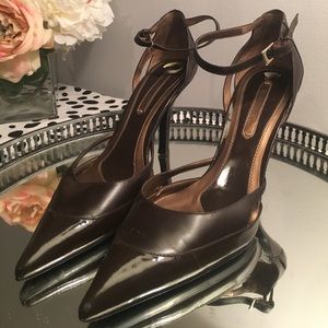 Super cute brown ankle strap pump.