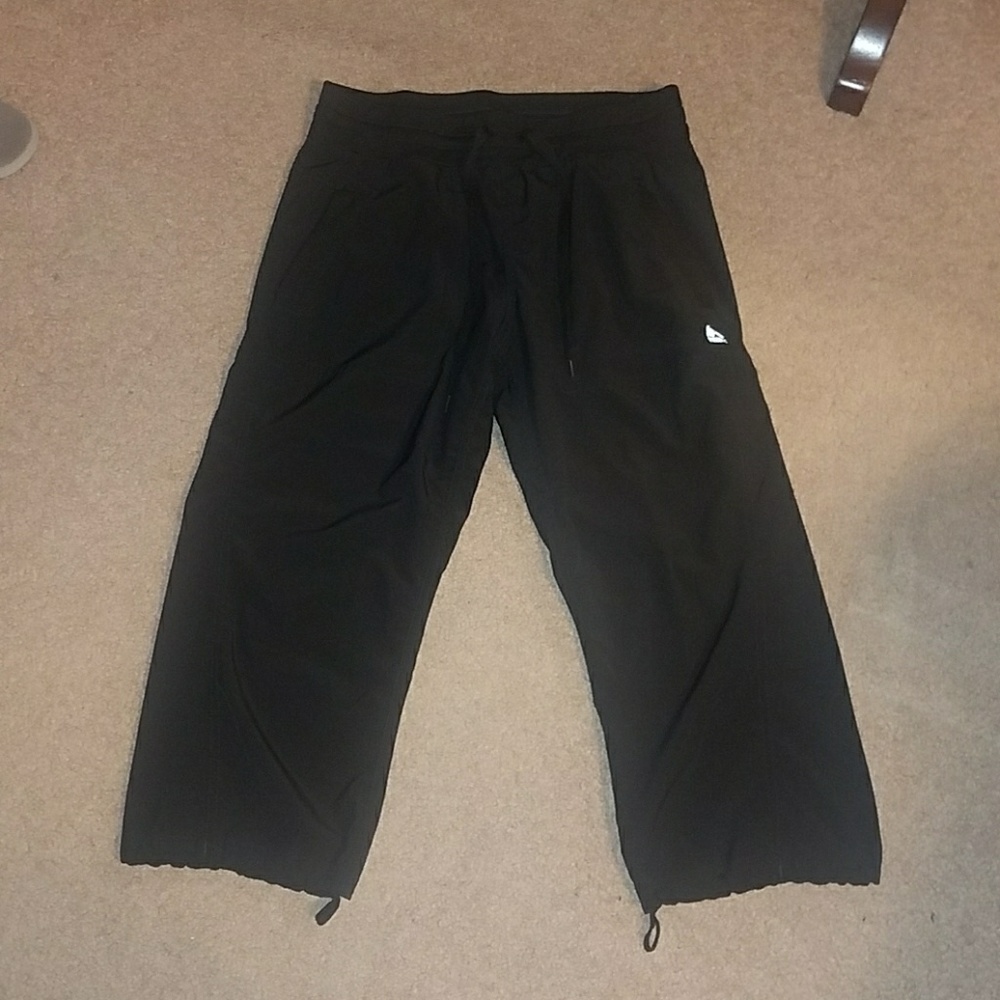 Capri workout pants