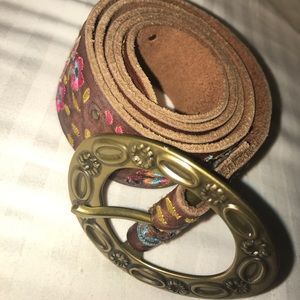 Embroidered belt