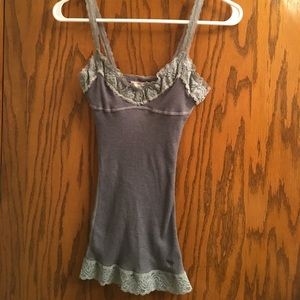 Fitted gray tank top