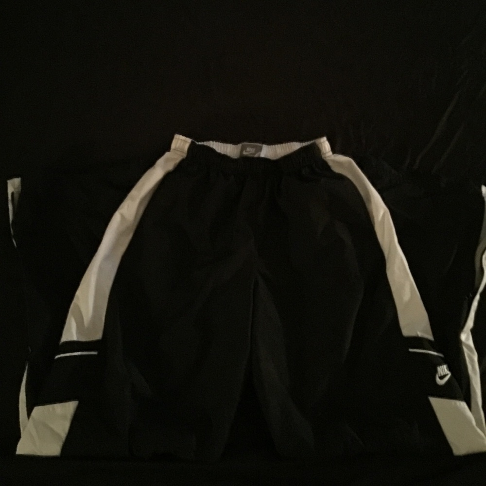 Nike insulated wind pants youth large 14-16