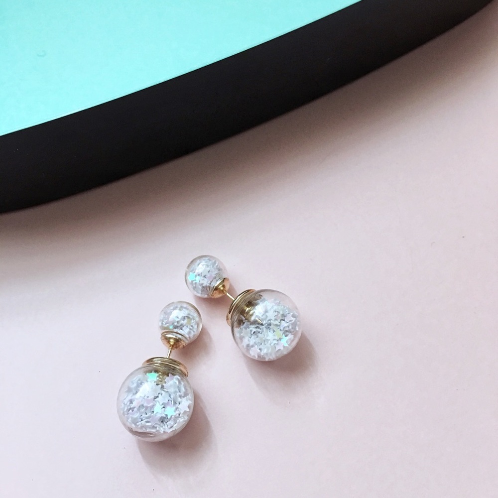 Light bulb earring stud - Picture 3 of 3