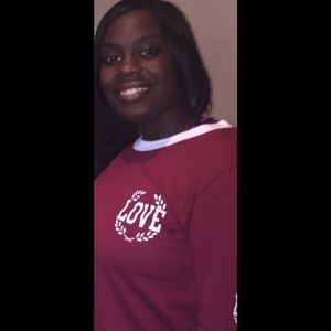 Meet your Posher, Youlanda