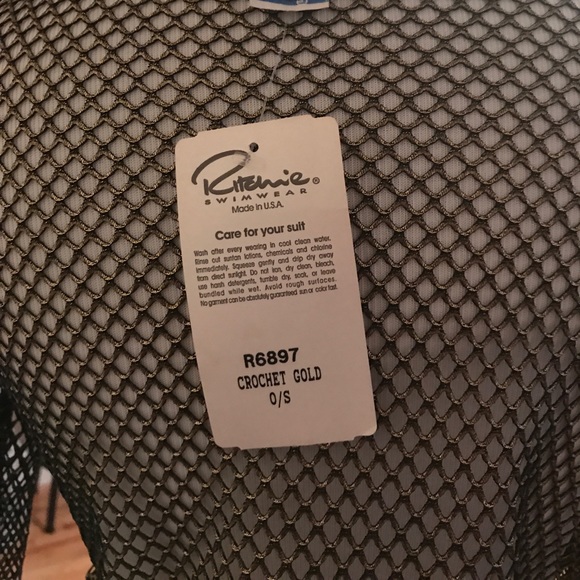 Beautiful Coverup - Picture 4 of 5