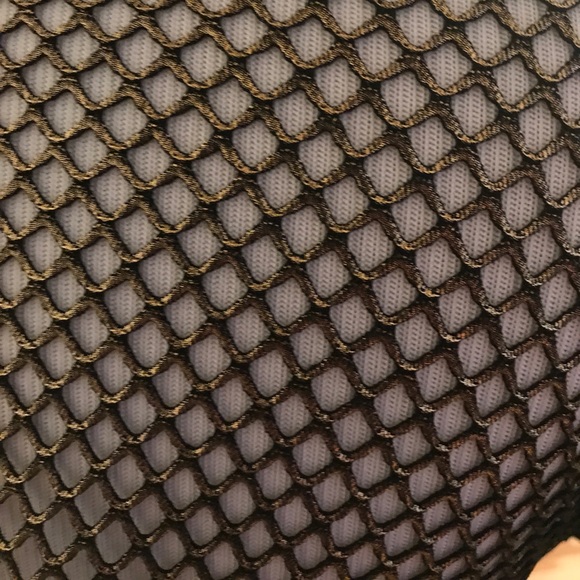 Beautiful Coverup - Picture 5 of 5