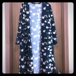 Sarah Lularoe with birds and flowers