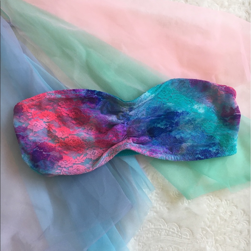 💗 NWOT VS Beautiful Lace Bandeau