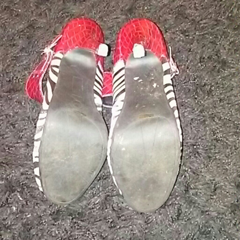 Heels - Picture 5 of 5