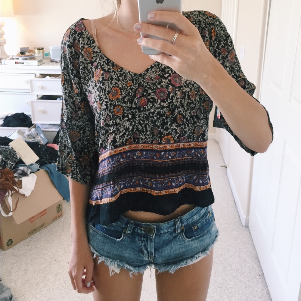 urban outfitters loose short sleeve top