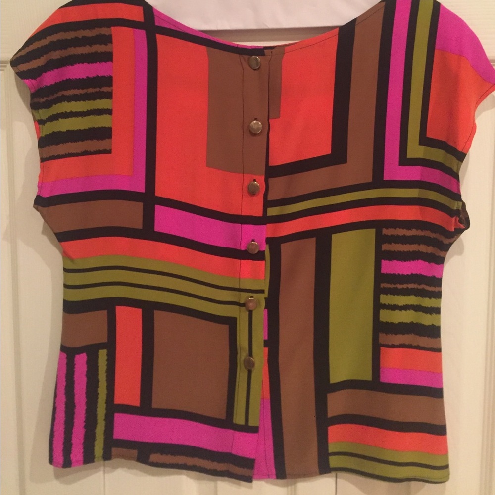 Alice & Trixie Button Back Pattern Top - image 2