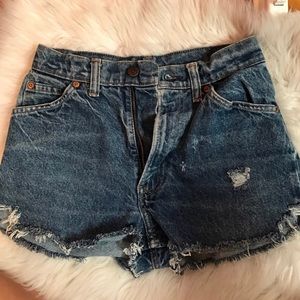 ⏳LAST CHANCE⏳Levi's High Waisted Shorts