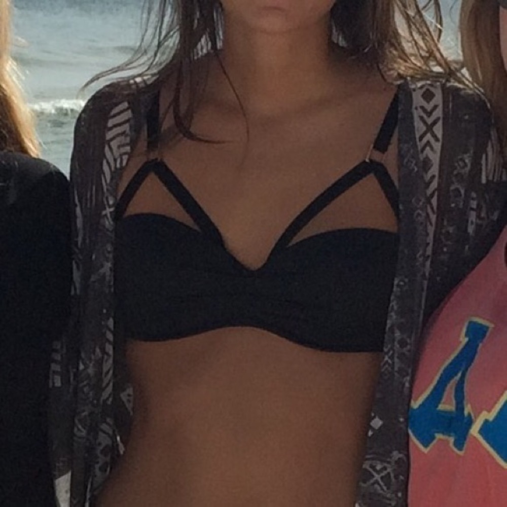 Victoria's Secret Bathing Suit Top 32D