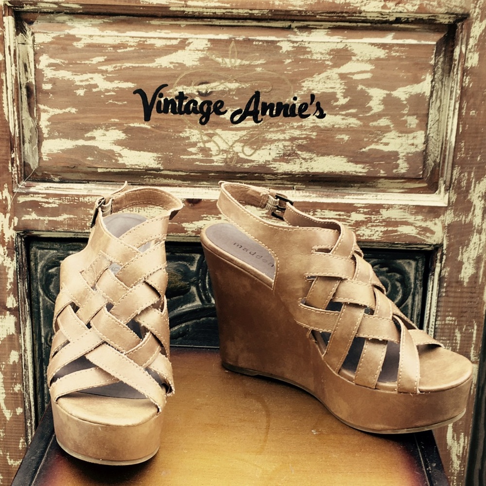 Madden girl wedges