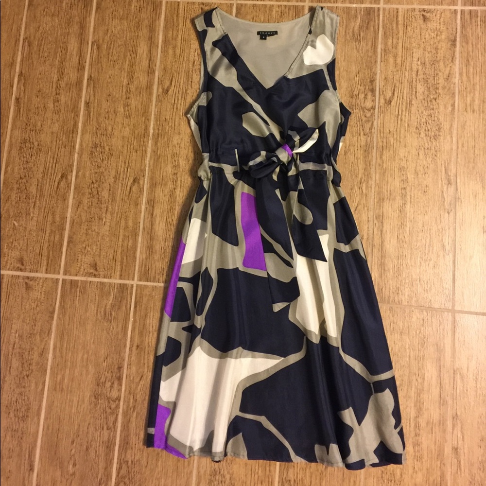 Floral theory dress - Picture 1 of 7