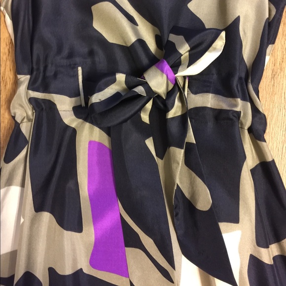 Floral theory dress - Picture 2 of 7