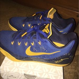 Nike kobe 9 gym blues 8 10 with socks MEM DAY SALE