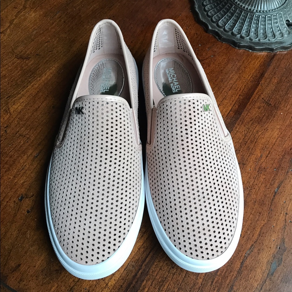 Michael Kor's BRAND NEW SHOES - no tags