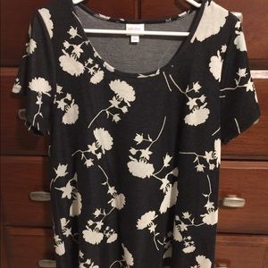LuLaRoe Classic T
