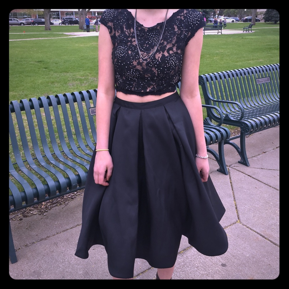 2 PIECE JOVANI PROM DRESS SIZE 4