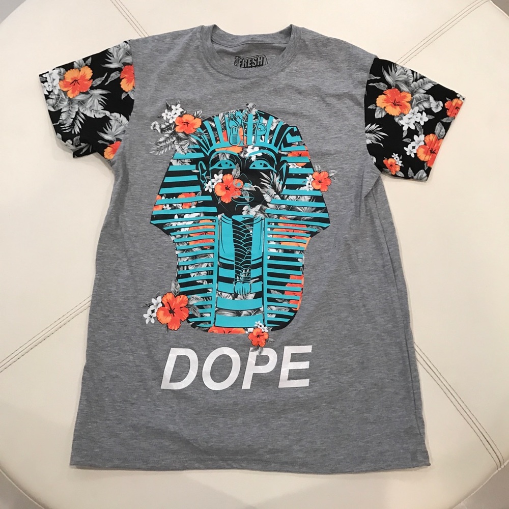 Dope T-shirt with floral patterns on the sleeves