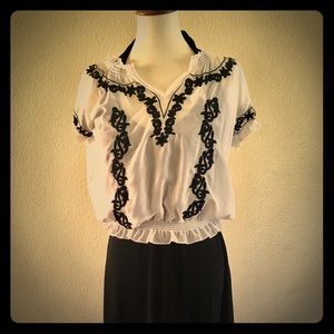🎉HP🎉 Breezy White Vintage Havana Blouse