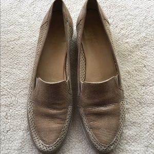 Amalfi by Rangoni beige slipons