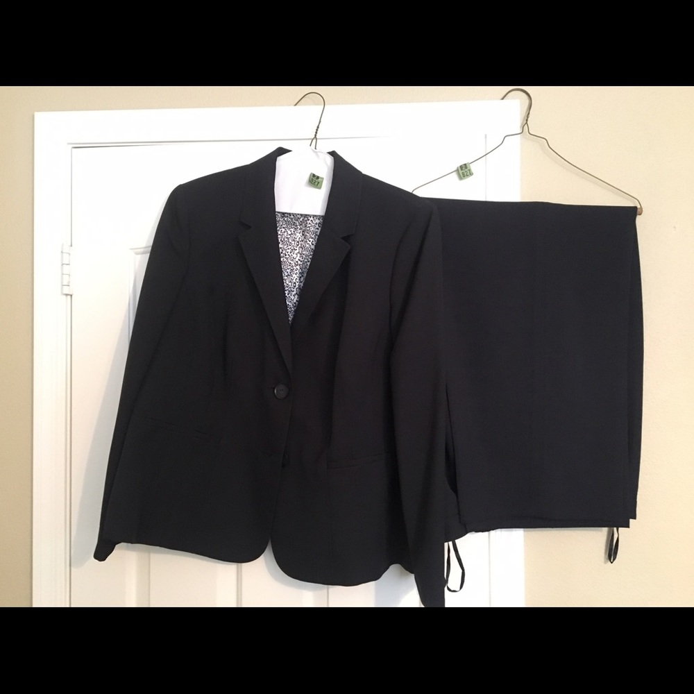 Kasper Separates- Jacket only 18W