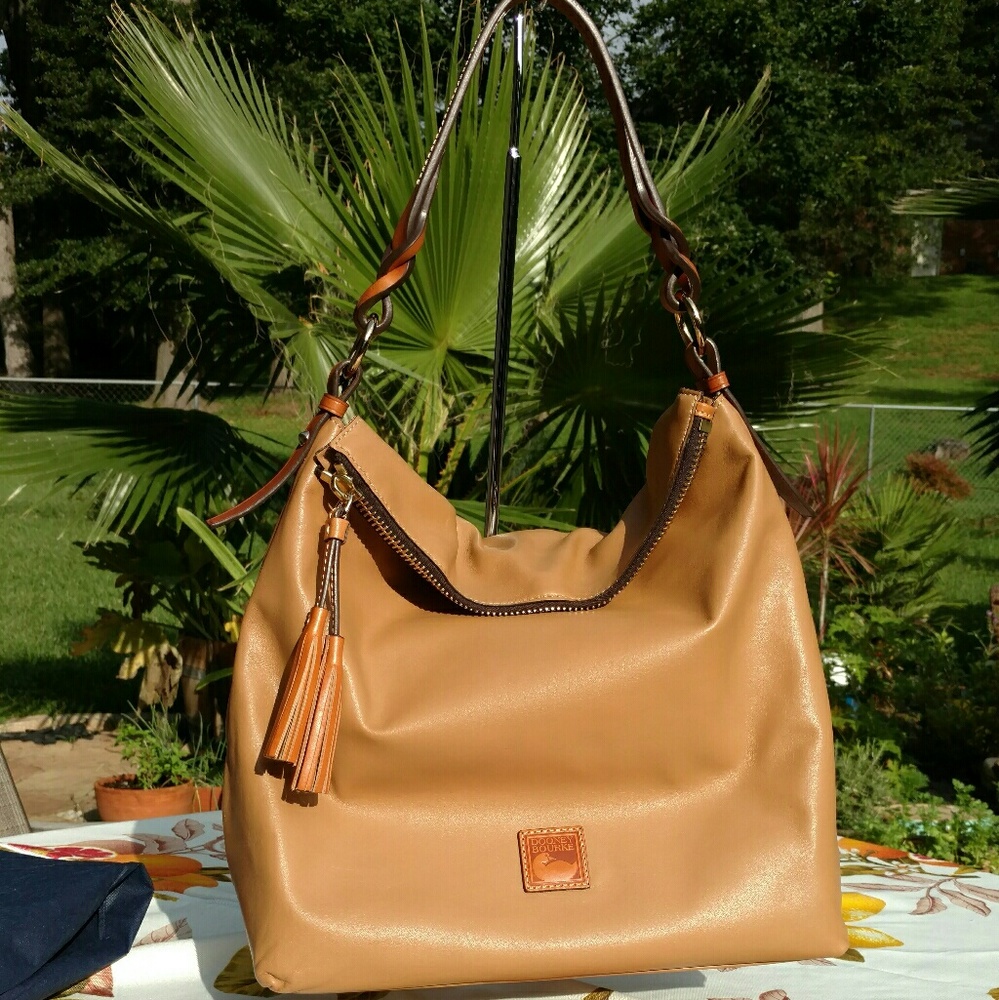 Dooney and Bourke Hobo NWT