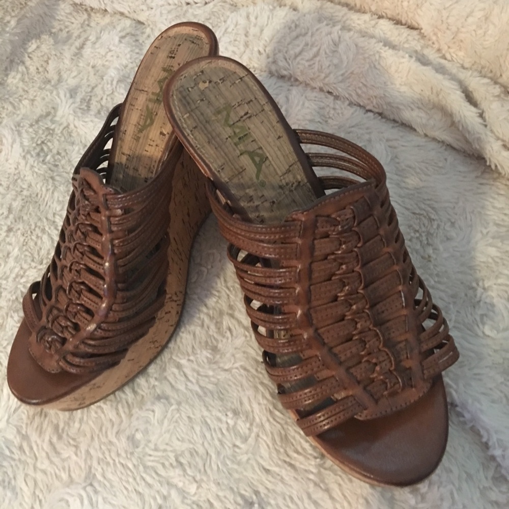 MIA GORGEOUS SZ 7 1/2 wedges