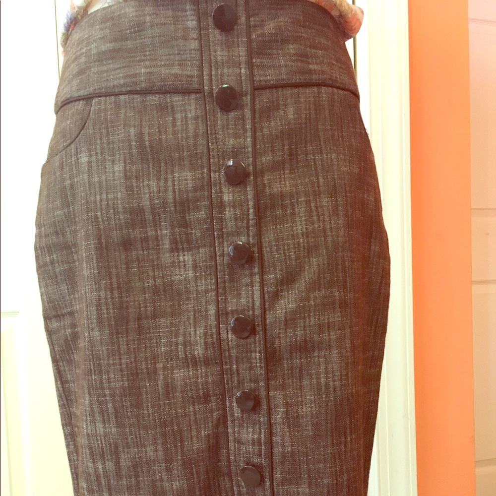 Vintage-Inspired Pencil Skirt