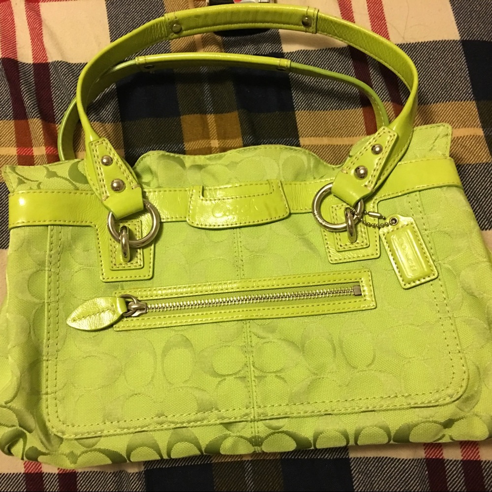 Lime green coach bag wore it 3x barely use
