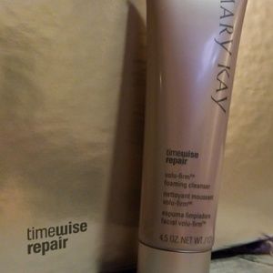 MK Timewise Repair volu-firm foaming cleanser