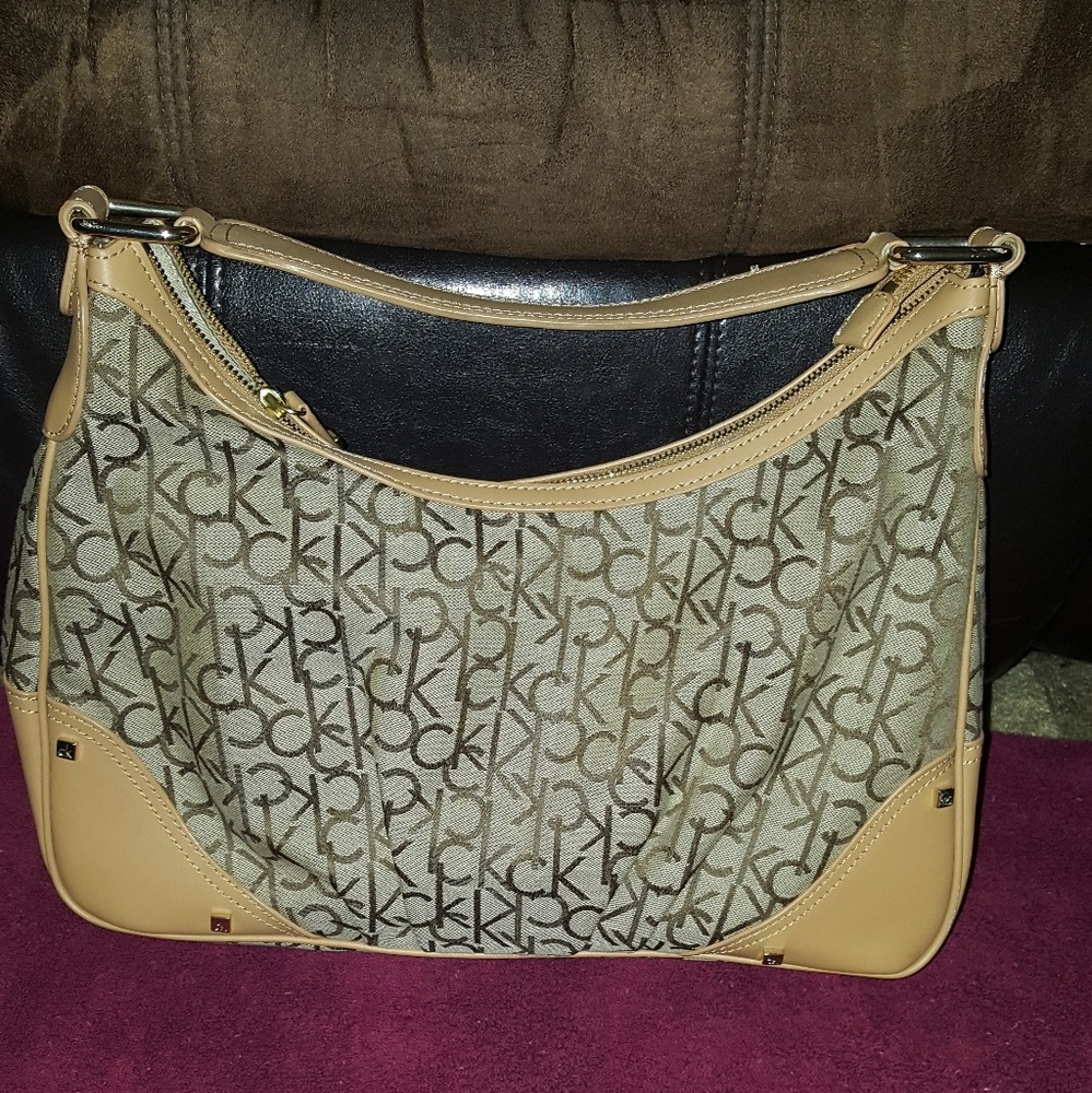 Calvin Klein Shoulder Bag