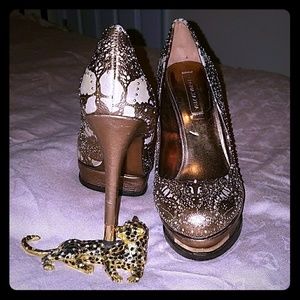 [SOLD] BCBGMAXAZRIA MA-Peony?pumps