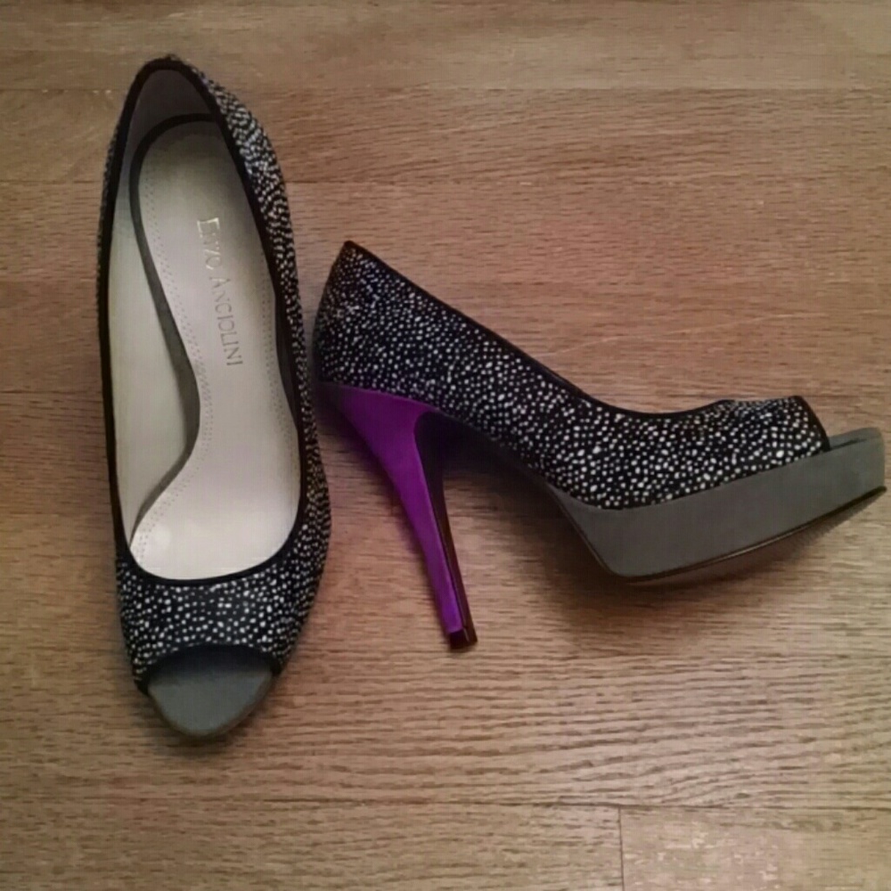 Enzo Angiolini NWOT 5" heel.